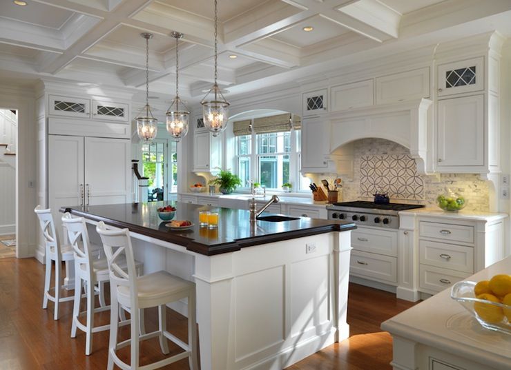 White Shaker Cabinets – Traditional – kitchen – Kitchens by Deane