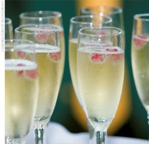 Signature Cocktails: Cranberry Spice Champagne for a winter wedding–This would