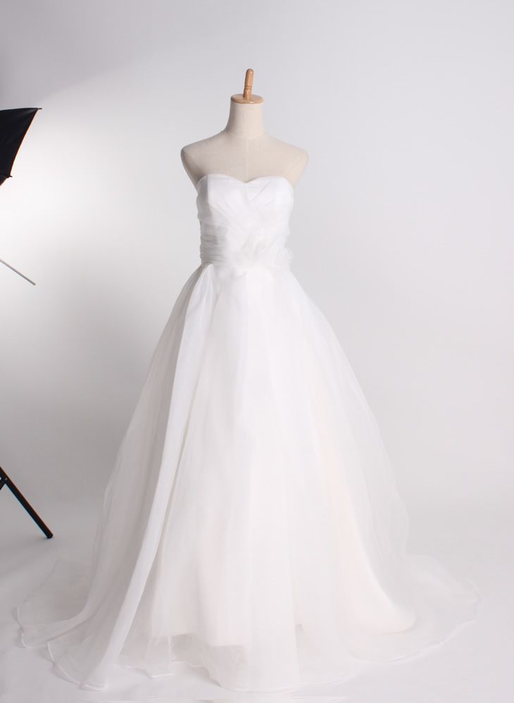 Fashionable sweetheart empire waist organza wedding dress