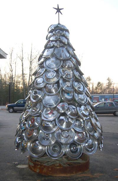 Hubcap Christmas Tree