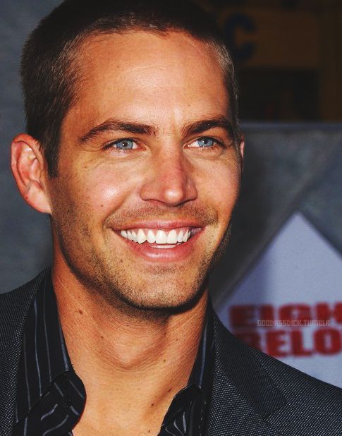 Paul Walker…ummmm, BEAUTIFUL! I don’t even know who this guy is, but I sure do