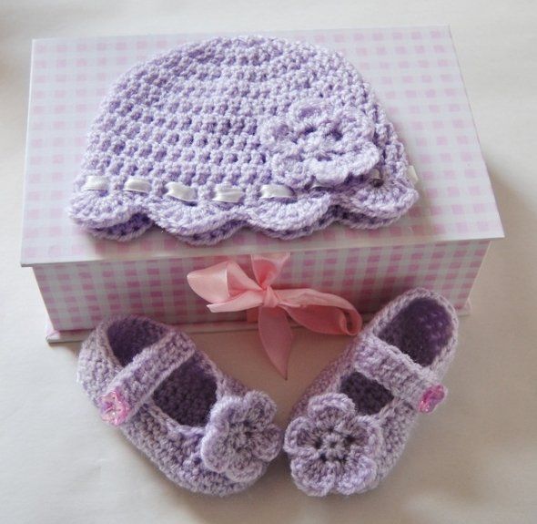 Baby Bootee and Baby hat set-Free Crochet Patterns