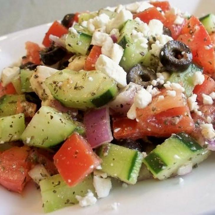 Chunky Greek Salad Recipe–easy lunch (optional add chickpeas or avocado) cumcum