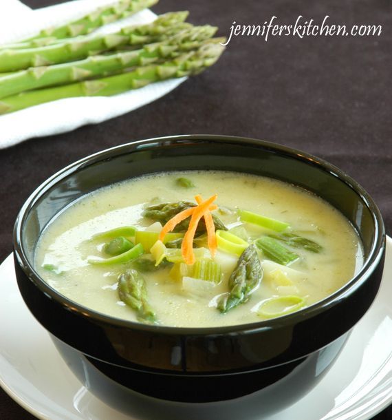 Cream of Asparagus and Leek Soup – Comfort Food that actually helps with weight