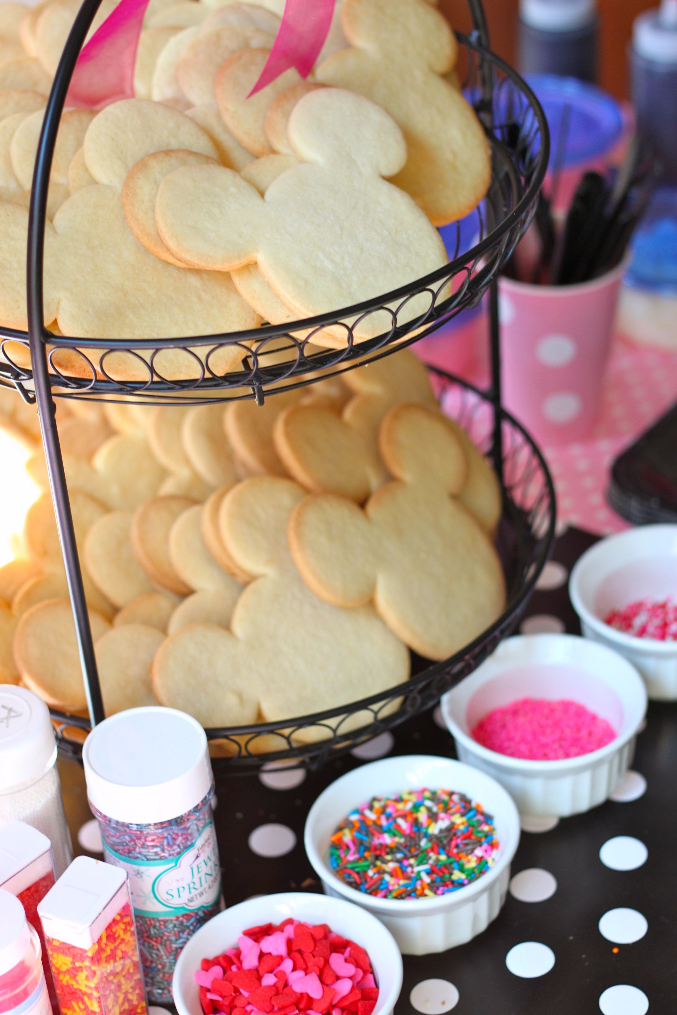 Decorate you own sugar cookies. Very cute Minnie Mouse-theme party.