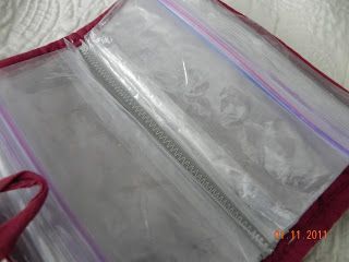 DIY purse pocket from a pot holder and ziplock bags – keep all the little things