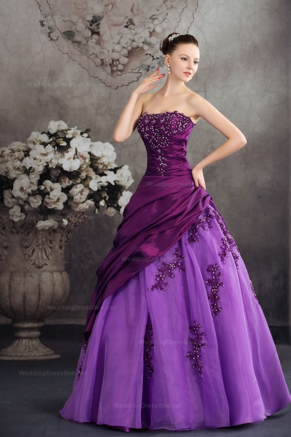 Fantastic Lace Appliques Detailed Taffeta Over Organza Ball Gown Dress