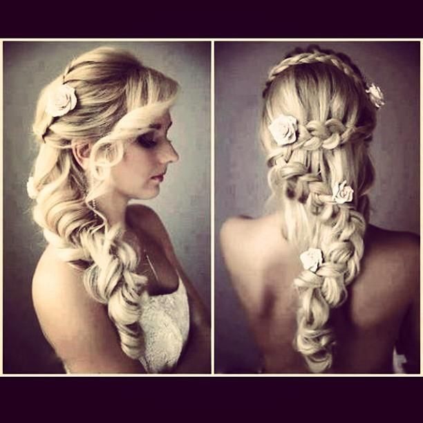 I find this is a beautiful look for the Bride who has lovely…long Hair and who