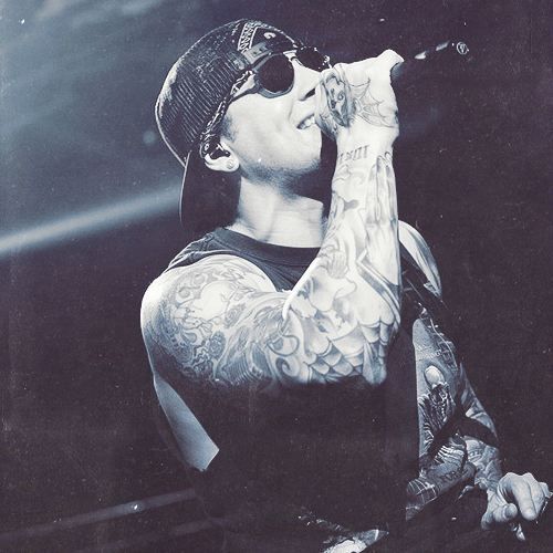 M. Shadows seriously!  He cant be real!!!