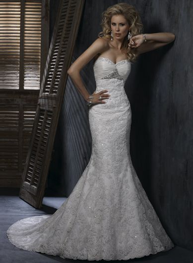 Sweetheart Trumpet / Mermaid Ruffle Lace bridal gown