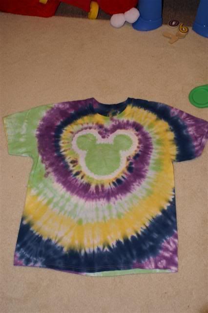 Tie Dye Instructions for Spiral Mickey Shirt  DIsney DIY shirt