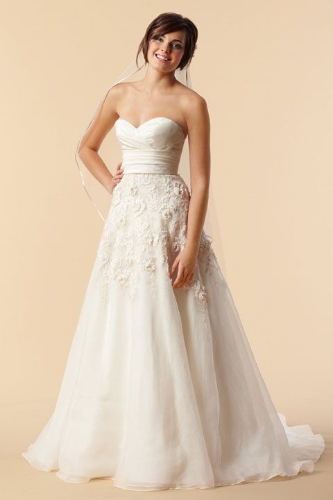 A-line sleeveless organza floor-length bridal gown