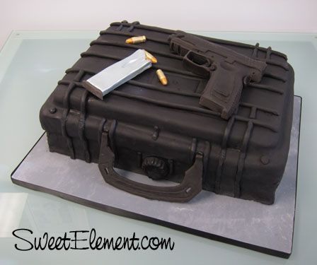 Awesome grooms cake! I am so doing this for Gibs Grooms Cake. He would be in hea