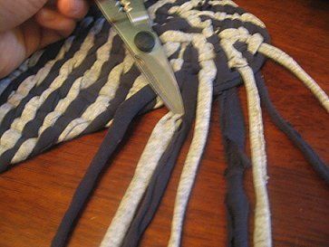How to Make a No-Sew Rag Rug   (I actually said “whoa” aloud when I read the way