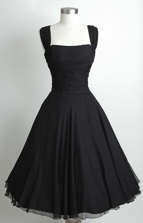 I absolutly love this dress!!! HEMLOCK VINTAGE CLOTHING : Saks Fifth Avenue Ruch
