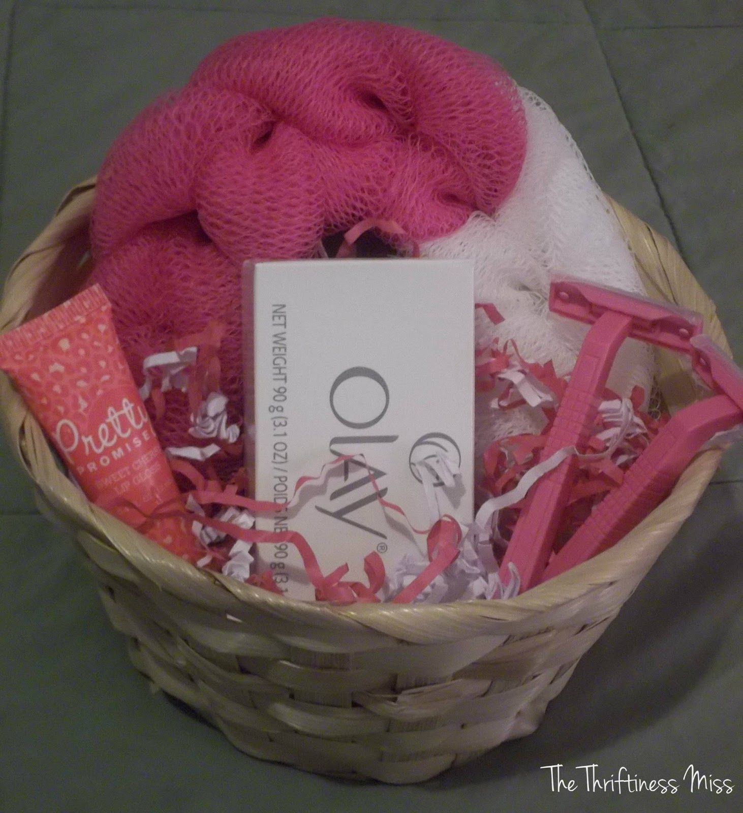 “Its A Girl” pink prize baskets for baby shower games #diy #babyshower #Prize..p