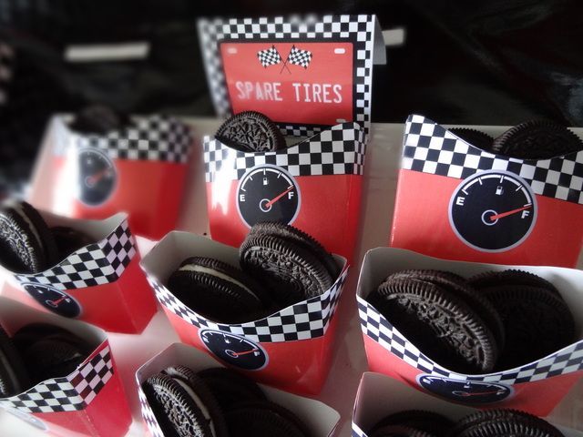 Race Cars / Motorcycle Birthday  Spare tires, Oreos … I was going to use mini