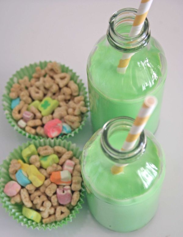St. Patricks Day Lucky Charms & Green Milk … my Dad used to do this with our m
