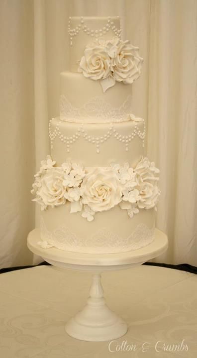 Wedding cake – beautiful #vintage   Inspired  #Vintagewedding. #dreamdigs