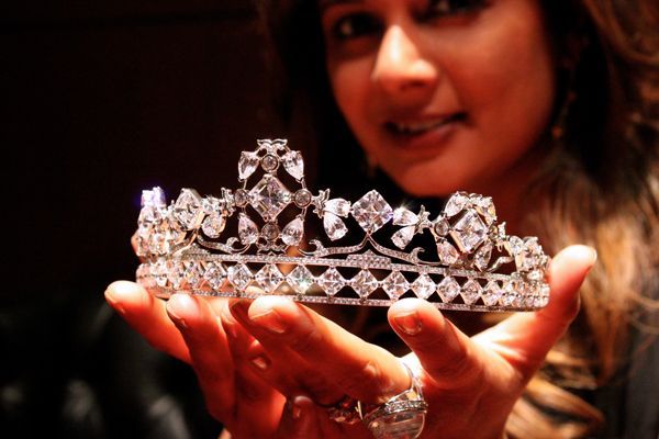 A Tiara for Tuesday…Reena Ahluwalia holds the 85-carat Royal Asscher Diamond T