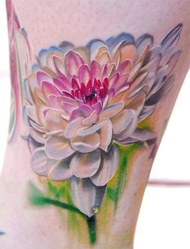 BestPinterest: Floral tattoo-Amazing color and technique