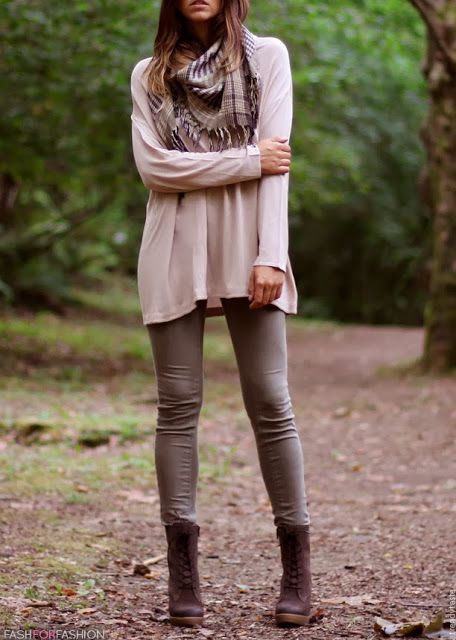 Brown Plaid Scarf, Light Colored Baggy Sweater, Light Gray Leggings, and Brown B