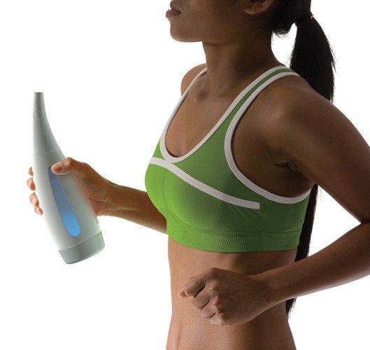Futuristic water bottle uses technology, science to let you know youre thirsty