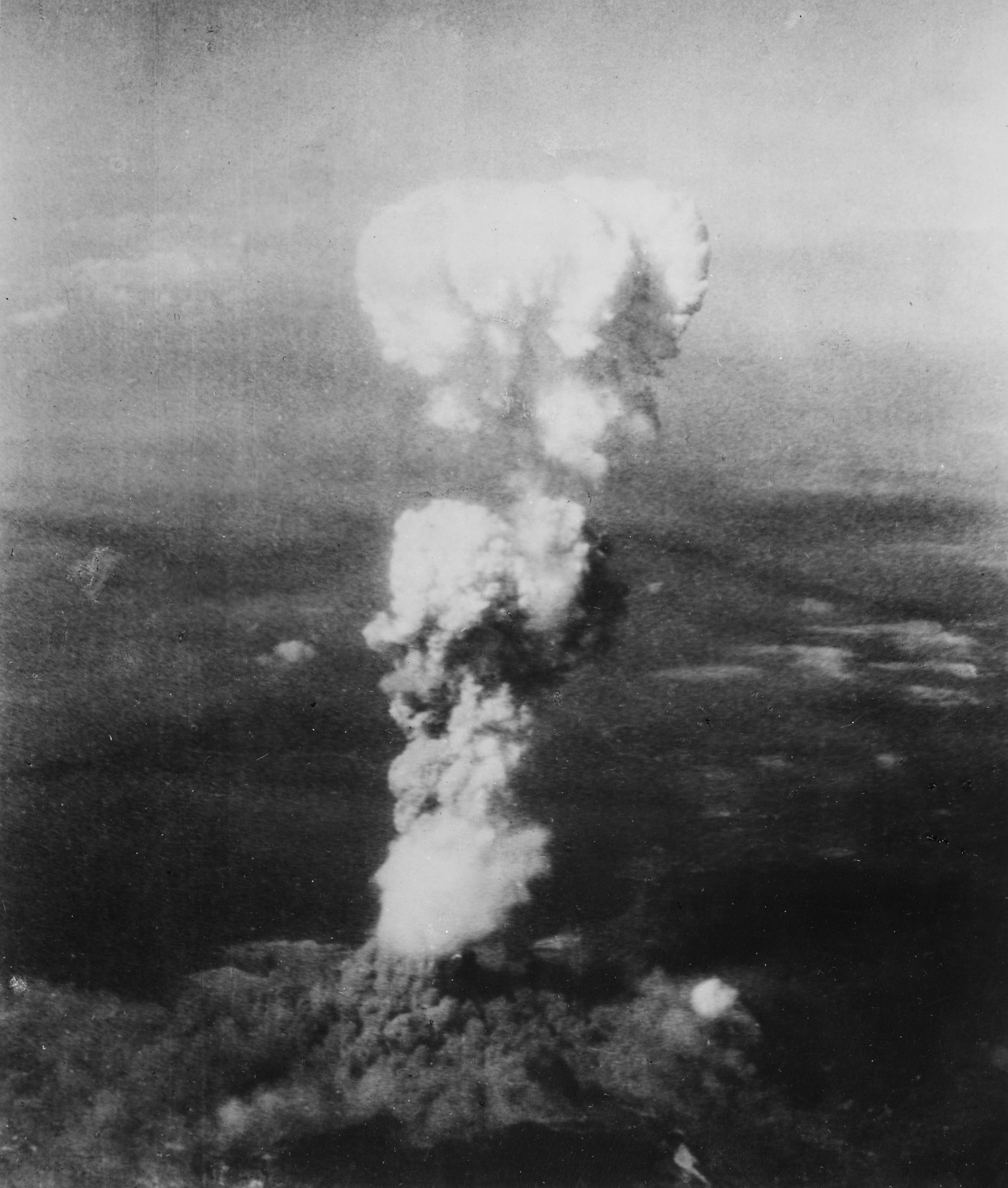 Hiroshima Atomic Bomb – 1945. During the Second World War, many  Americans belie