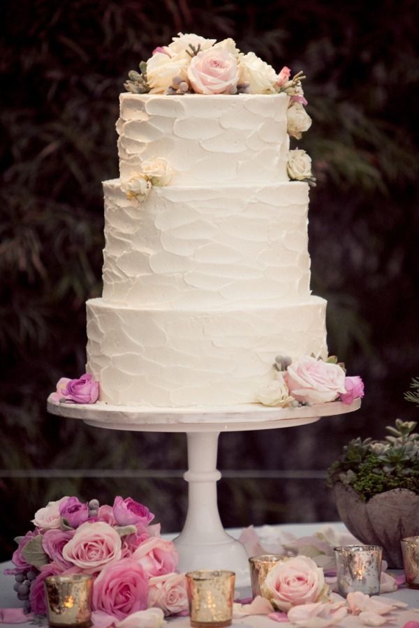 @Lauren Mossien Perfect 3 tier wedding cake, simple and no fondant