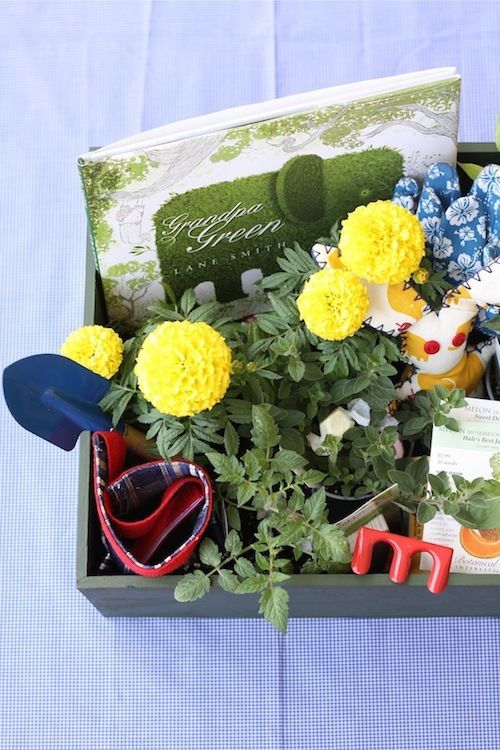 Make a garden kit for Mothers Day. Easy tutorial.