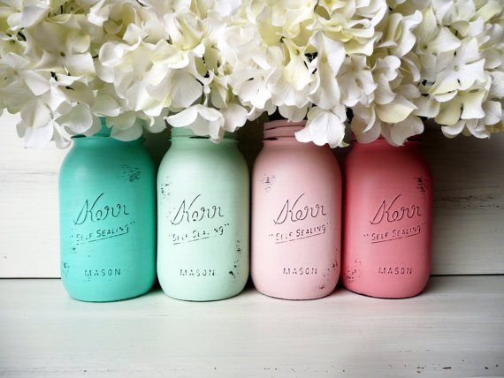 mason jar ideas – shabby chic painted mason jars by Beach Blues