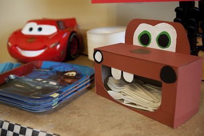 Mater made out of a Kleenex box – Cars birthday party