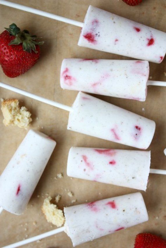 strawberry shortcake greek yogurt popsicles #healthy popsicle recipes
