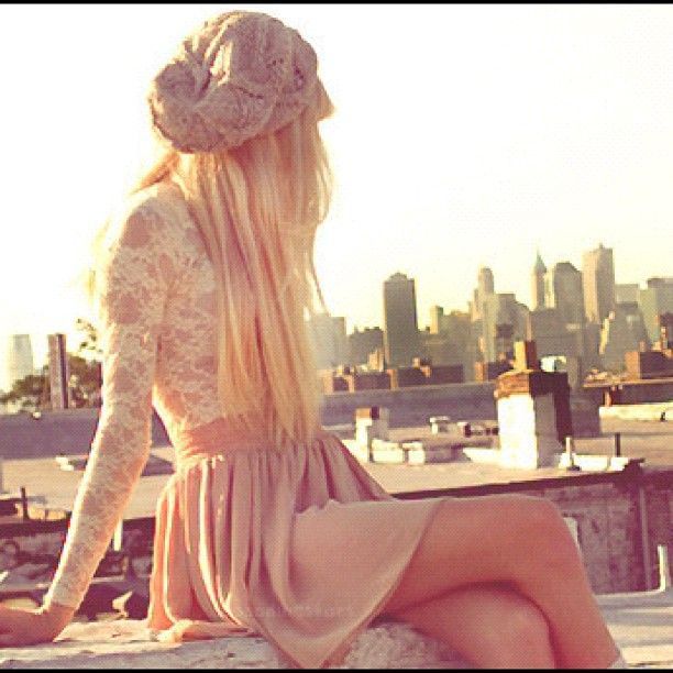 such a girly outfit. lace shirt, high waisted skirt and an adorable beanie. Yes