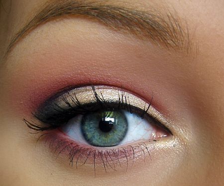 The perfect feminine spring #eyeshadow!