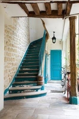 turquois. If I had stairs like this in my permanent home, I would end up changin