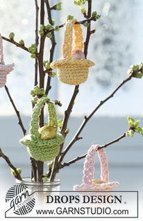 Wee Crocheted Easter Baskets to hang from your Easter Tree.