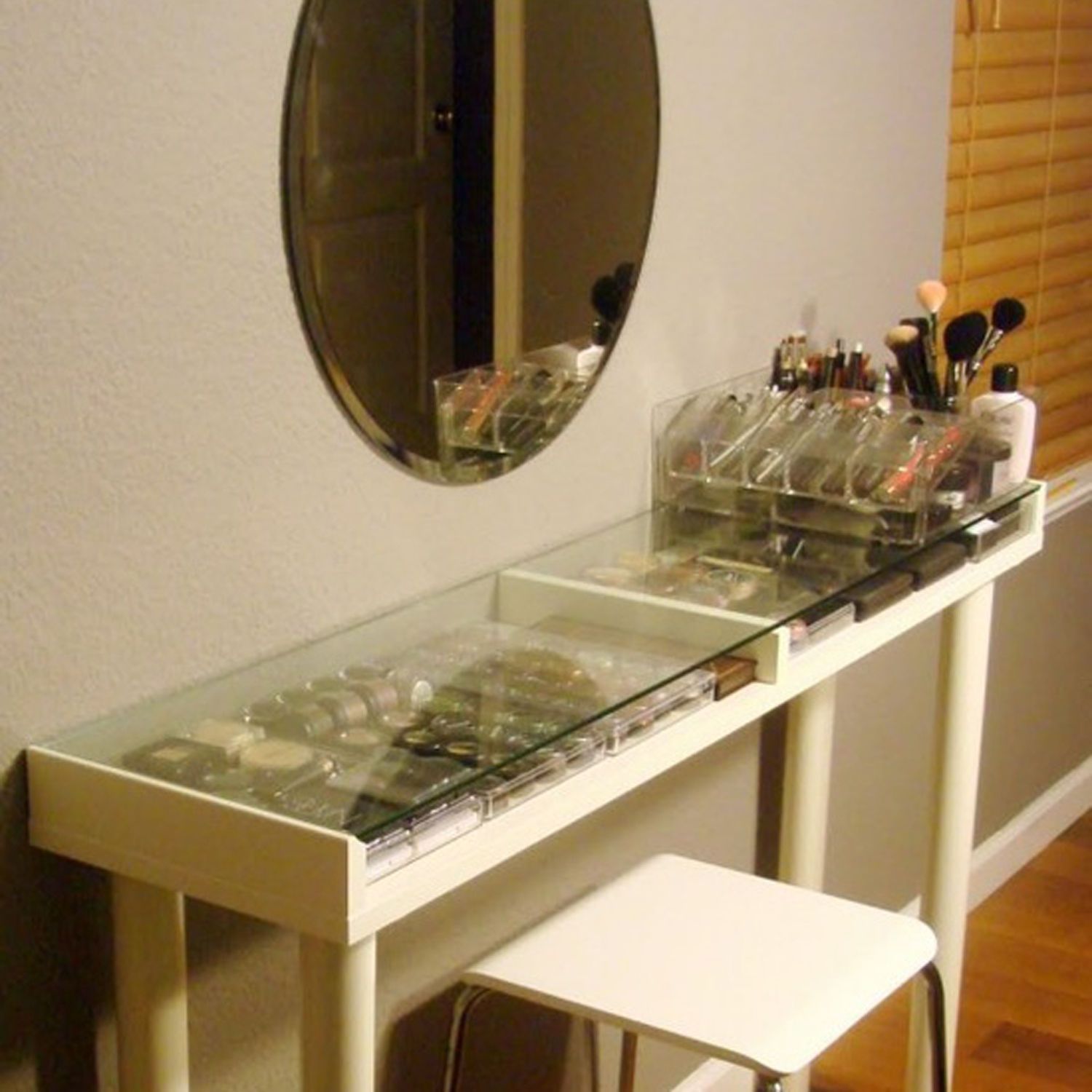 5 Genius DIY Makeup Vanity Ideas Thatll Change Your Life. Yes, Your Entire Life!