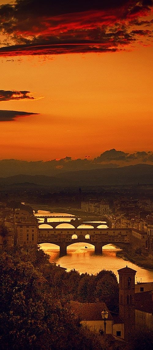 Amazing Snaps: The Four Bridges of Florence.