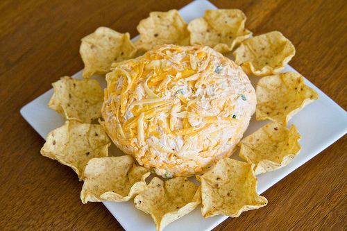 Buffalo chicken cheese ball. Can you say superbowl party food?
