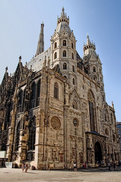 Domkirche St. Stephan, Vienna, Austria  my fav church in all of austria ! stunni