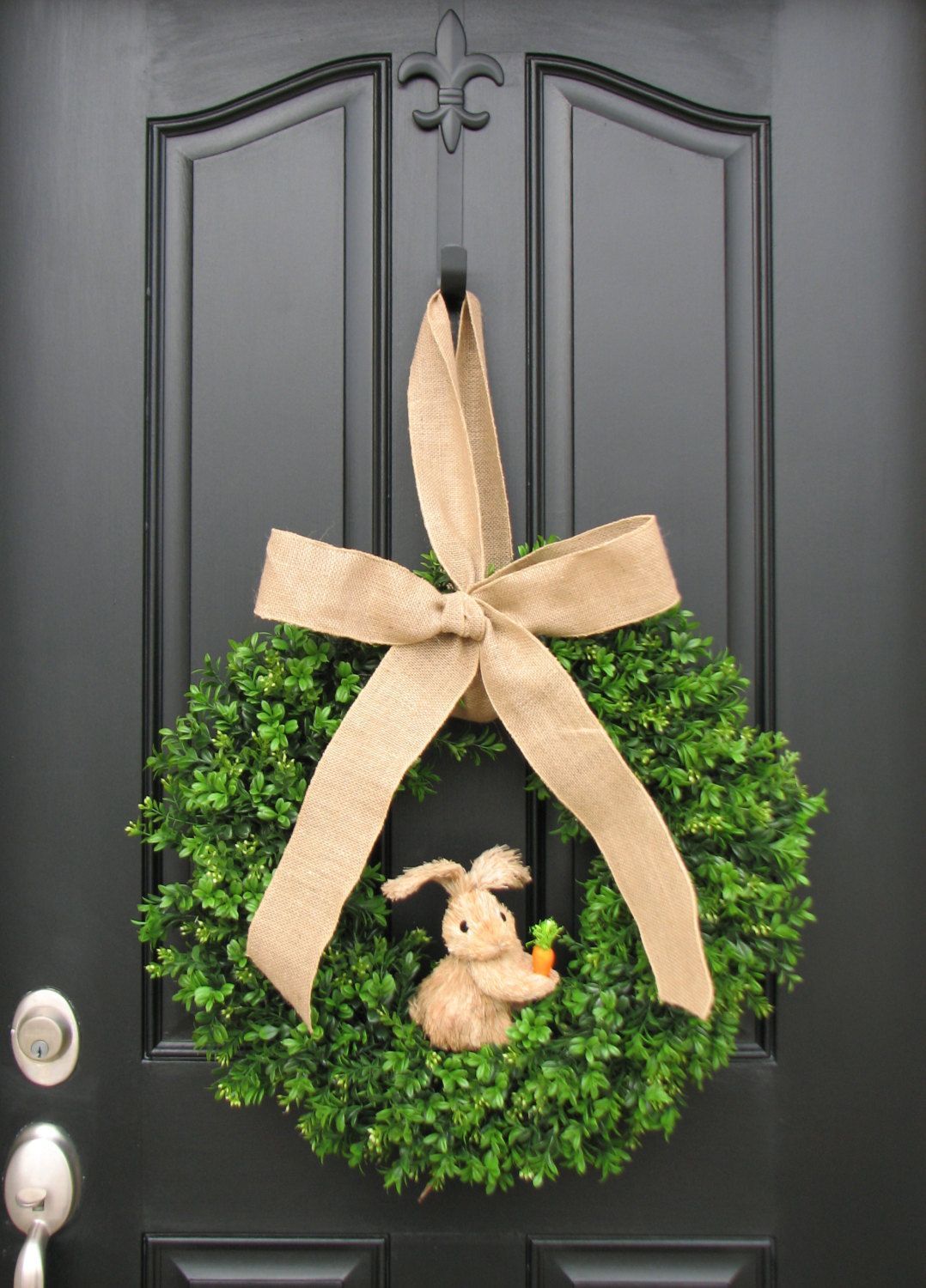 Easter Bunny and Boxwood, Boxwood Wreaths XL, Spring Wreaths, Burlap, Boxwood Wr