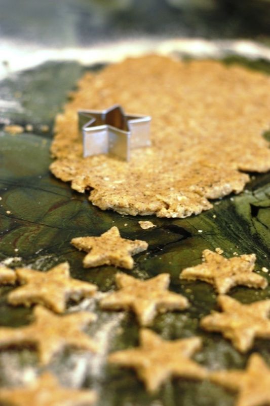 Homemade Crackers for Toddlers: Alternative to Goldfish Crackers! Thought Caden
