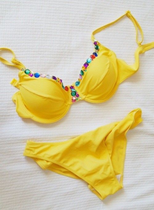 Love the banana yellow.. kind of reminds me of a Disney Princess swimsuit :)