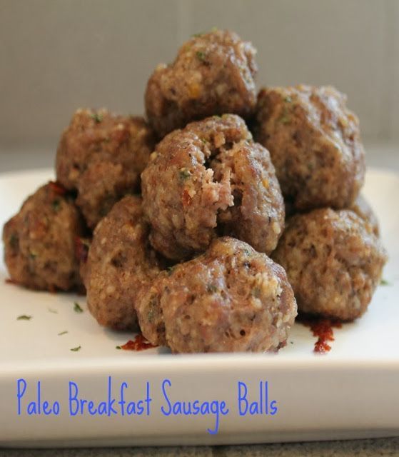 Paleo Breakfast Sausage Balls! Looking for a quick and easy paleo breakfast that