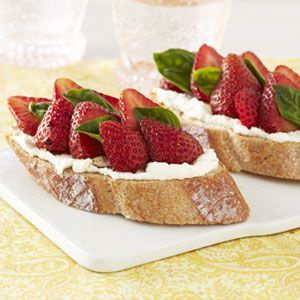 Strawberry Ricotta Bruschetta Recipe – Easy Summer Fruit Recipes – Good Housekee
