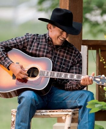 Theres no one like the King nor will there ever be! I have met George Strait twi
