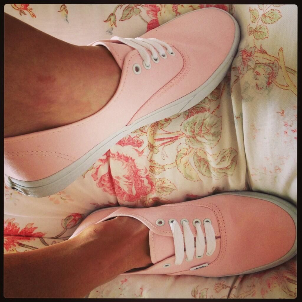 Twitter / Alice_Katee: Love my very first pair of #Vans Cant wait for summer now