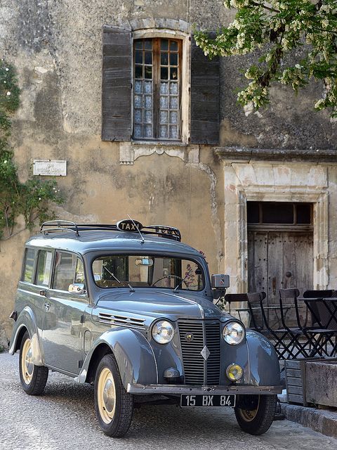 Vintage car from South of France – Vaucluse