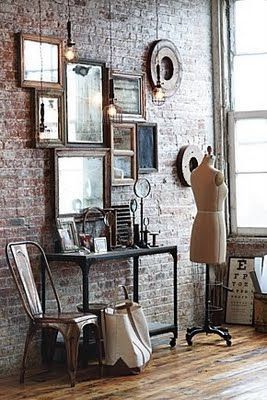 wall-o-mirrors  I love this wall….my husband thought I was nuts when I asked i